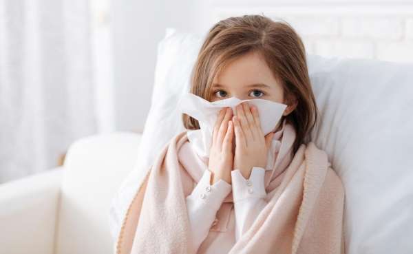 Когда надо сбивать высокую температуру у детей? Высокая температура у ребенка - чем лечить. У ребенка температура 38-39. Кашель